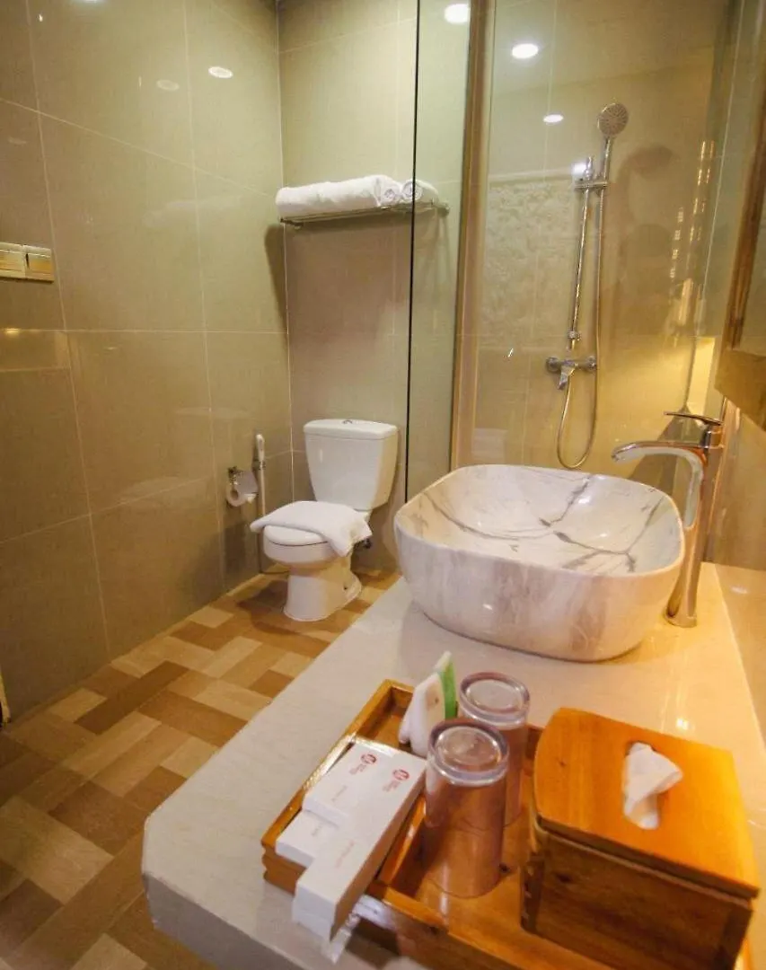 Kuta Majesty Hotel Legian  3*, Legian (Bali)